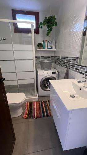 Bathroom-La-Casa-Chica